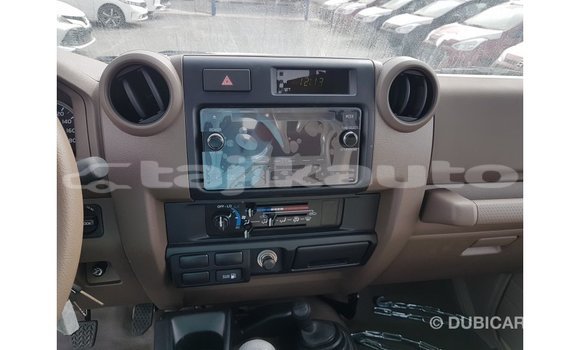 Buy Import Toyota Land Cruiser Beige Car in Import - Dubai in Dushanbe Buy Import Toyota Land Cruiser Beige Car in Import - Dubai in Dushanbe