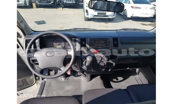 Buy Import Toyota Hiace White Car in Import - Dubai in Dushanbe Buy Import Toyota Hiace White Car in Import - Dubai in Dushanbe
