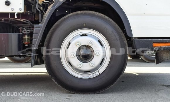 Buy Import Mitsubishi Carisma White Car in Import - Dubai in Dushanbe