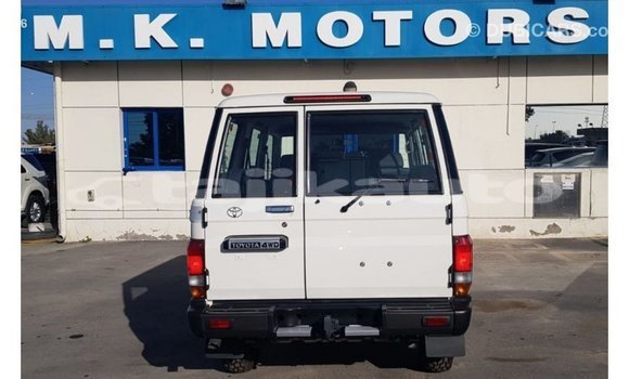 Buy Import Toyota Land Cruiser White Car in Import - Dubai in Dushanbe Buy Import Toyota Land Cruiser White Car in Import - Dubai in Dushanbe