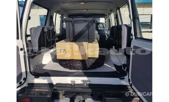 Buy Import Toyota Land Cruiser White Car in Import - Dubai in Dushanbe Buy Import Toyota Land Cruiser White Car in Import - Dubai in Dushanbe