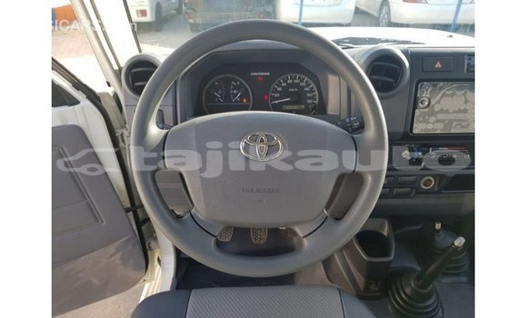 Buy Import Toyota Land Cruiser White Car in Import - Dubai in Dushanbe Buy Import Toyota Land Cruiser White Car in Import - Dubai in Dushanbe