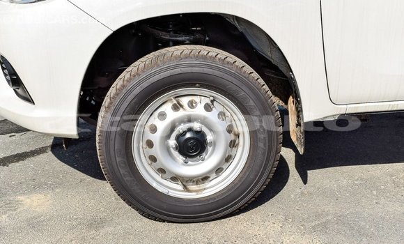 Buy Import Toyota Hilux White Car in Import - Dubai in Dushanbe Buy Import Toyota Hilux White Car in Import - Dubai in Dushanbe