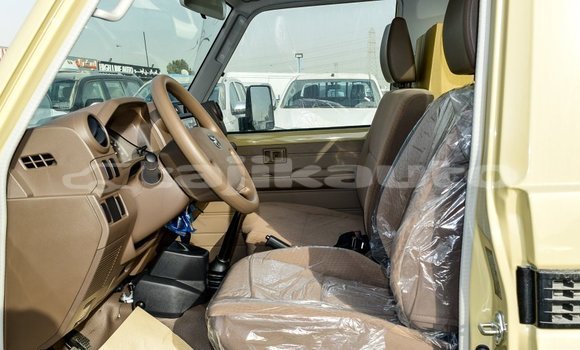 Buy Import Toyota Land Cruiser Beige Car in Import - Dubai in Dushanbe Buy Import Toyota Land Cruiser Beige Car in Import - Dubai in Dushanbe