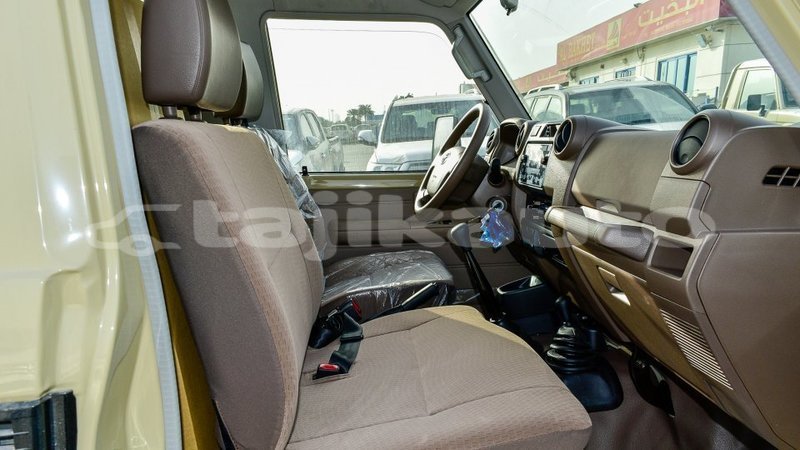 Big with watermark toyota land cruiser dushanbe import dubai 3049