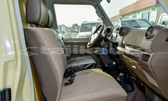 Buy Import Toyota Land Cruiser Beige Car in Import - Dubai in Dushanbe Buy Import Toyota Land Cruiser Beige Car in Import - Dubai in Dushanbe
