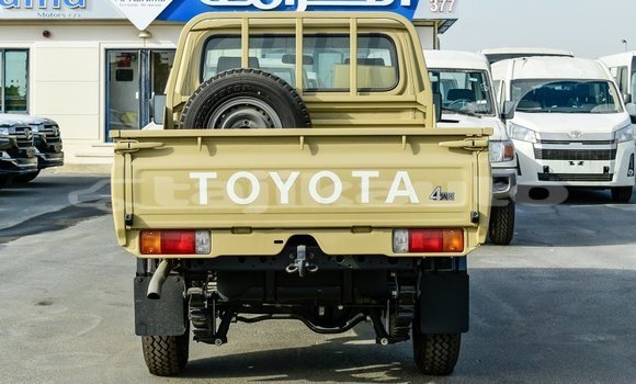 Buy Import Toyota Land Cruiser Beige Car in Import - Dubai in Dushanbe Buy Import Toyota Land Cruiser Beige Car in Import - Dubai in Dushanbe