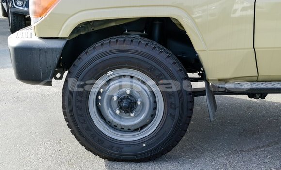 Buy Import Toyota Land Cruiser Beige Car in Import - Dubai in Dushanbe Buy Import Toyota Land Cruiser Beige Car in Import - Dubai in Dushanbe