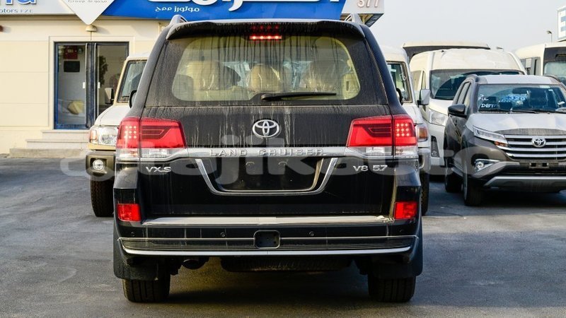 Big with watermark toyota land cruiser dushanbe import dubai 3050