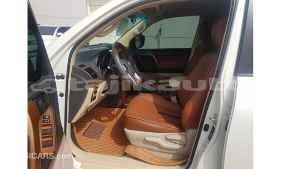 Buy Import Toyota Land Cruiser White Car in Import - Dubai in Dushanbe Buy Import Toyota Land Cruiser White Car in Import - Dubai in Dushanbe