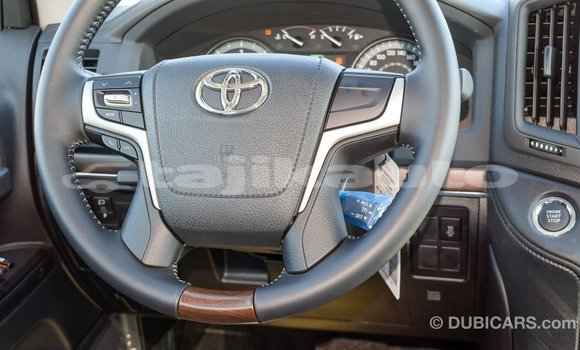 Buy Import Toyota Land Cruiser White Car in Import - Dubai in Dushanbe Buy Import Toyota Land Cruiser White Car in Import - Dubai in Dushanbe