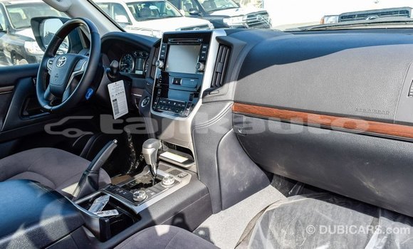Buy Import Toyota Land Cruiser White Car in Import - Dubai in Dushanbe Buy Import Toyota Land Cruiser White Car in Import - Dubai in Dushanbe
