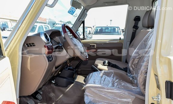 Buy Import Toyota Land Cruiser Beige Car in Import - Dubai in Dushanbe Buy Import Toyota Land Cruiser Beige Car in Import - Dubai in Dushanbe