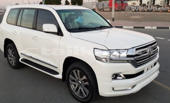 Buy Import Toyota Land Cruiser White Car in Import - Dubai in Dushanbe Buy Import Toyota Land Cruiser White Car in Import - Dubai in Dushanbe