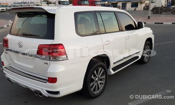 Buy Import Toyota Land Cruiser White Car in Import - Dubai in Dushanbe Buy Import Toyota Land Cruiser White Car in Import - Dubai in Dushanbe