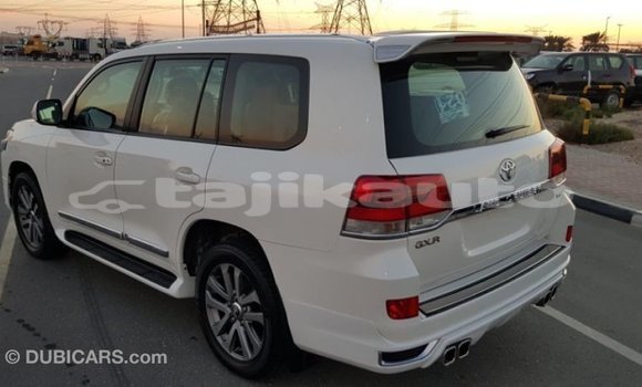 Buy Import Toyota Land Cruiser White Car in Import - Dubai in Dushanbe Buy Import Toyota Land Cruiser White Car in Import - Dubai in Dushanbe