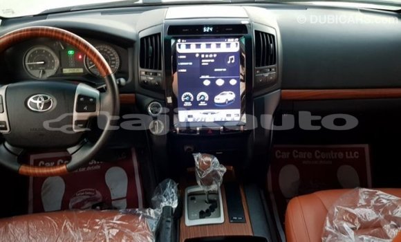 Buy Import Toyota Land Cruiser White Car in Import - Dubai in Dushanbe Buy Import Toyota Land Cruiser White Car in Import - Dubai in Dushanbe