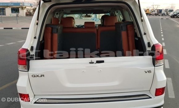 Buy Import Toyota Land Cruiser White Car in Import - Dubai in Dushanbe Buy Import Toyota Land Cruiser White Car in Import - Dubai in Dushanbe