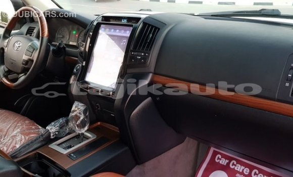 Buy Import Toyota Land Cruiser White Car in Import - Dubai in Dushanbe Buy Import Toyota Land Cruiser White Car in Import - Dubai in Dushanbe