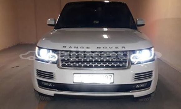 Buy Used Land Rover Range Rover Vogue White Car in Dushanbe in Dushanbe