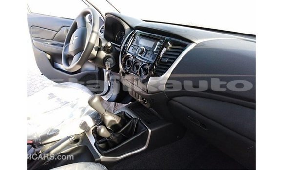 Buy Import Mitsubishi L200 White Car in Import - Dubai in Dushanbe Buy Import Mitsubishi L200 White Car in Import - Dubai in Dushanbe