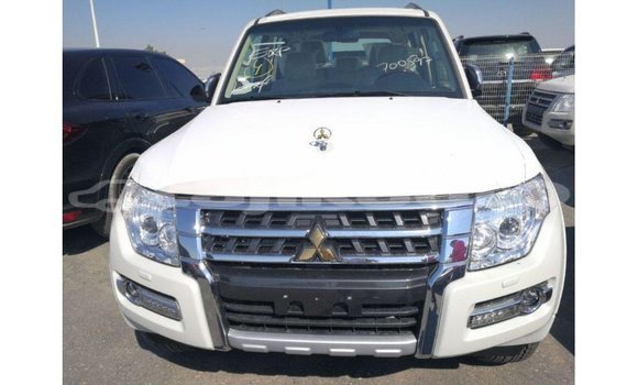 Buy Import Mitsubishi Pajero White Car in Import - Dubai in Dushanbe Buy Import Mitsubishi Pajero White Car in Import - Dubai in Dushanbe