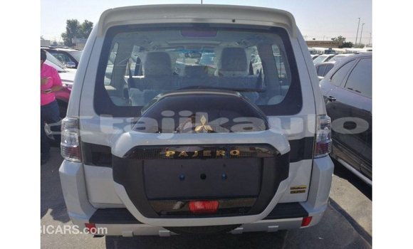 Buy Import Mitsubishi Pajero White Car in Import - Dubai in Dushanbe Buy Import Mitsubishi Pajero White Car in Import - Dubai in Dushanbe