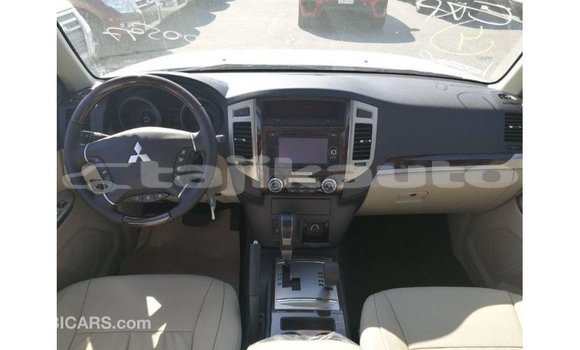Buy Import Mitsubishi Pajero White Car in Import - Dubai in Dushanbe Buy Import Mitsubishi Pajero White Car in Import - Dubai in Dushanbe