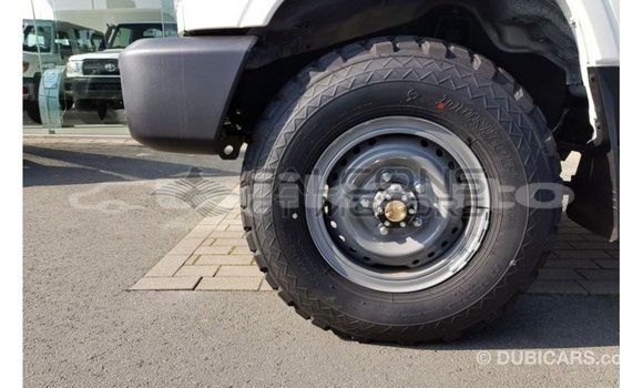Buy Import Toyota Land Cruiser White Car in Import - Dubai in Dushanbe Buy Import Toyota Land Cruiser White Car in Import - Dubai in Dushanbe