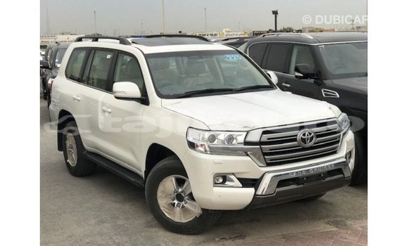 Buy Import Toyota Land Cruiser White Car in Import - Dubai in Dushanbe Buy Import Toyota Land Cruiser White Car in Import - Dubai in Dushanbe