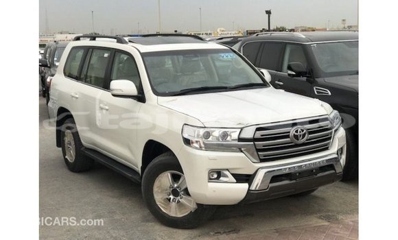Buy Import Toyota Land Cruiser White Car in Import - Dubai in Dushanbe Buy Import Toyota Land Cruiser White Car in Import - Dubai in Dushanbe