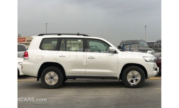 Buy Import Toyota Land Cruiser White Car in Import - Dubai in Dushanbe Buy Import Toyota Land Cruiser White Car in Import - Dubai in Dushanbe