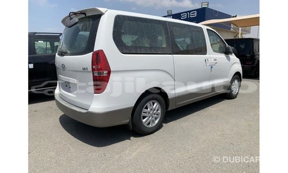 Buy Import Hyundai Accent White Car in Import - Dubai in Dushanbe Buy Import Hyundai Accent White Car in Import - Dubai in Dushanbe