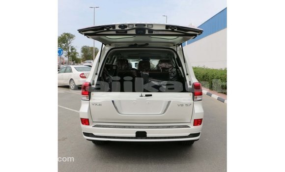 Buy Import Toyota Land Cruiser White Car in Import - Dubai in Dushanbe Buy Import Toyota Land Cruiser White Car in Import - Dubai in Dushanbe