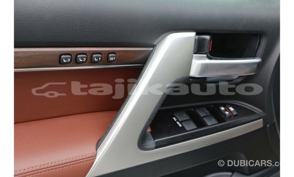 Buy Import Toyota Land Cruiser White Car in Import - Dubai in Dushanbe Buy Import Toyota Land Cruiser White Car in Import - Dubai in Dushanbe