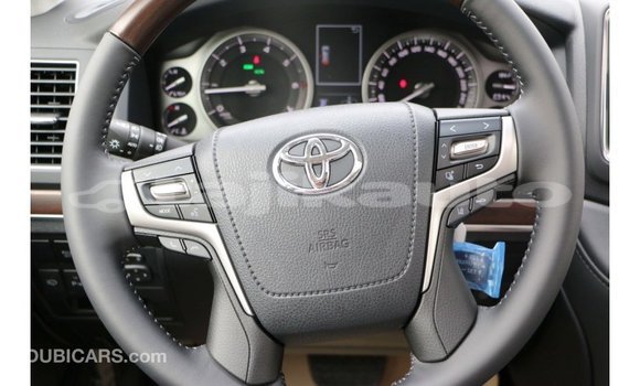 Buy Import Toyota Land Cruiser White Car in Import - Dubai in Dushanbe Buy Import Toyota Land Cruiser White Car in Import - Dubai in Dushanbe