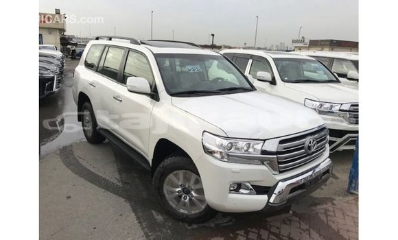 Buy Import Toyota Land Cruiser White Car in Import - Dubai in Dushanbe Buy Import Toyota Land Cruiser White Car in Import - Dubai in Dushanbe