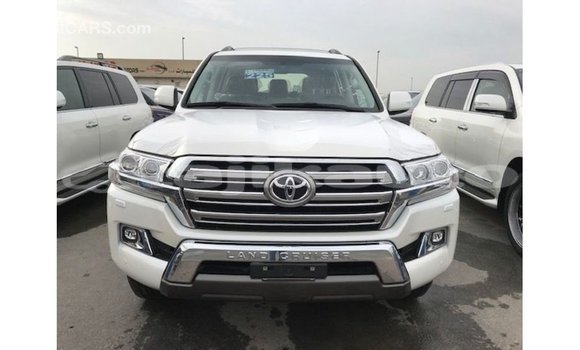 Buy Import Toyota Land Cruiser White Car in Import - Dubai in Dushanbe Buy Import Toyota Land Cruiser White Car in Import - Dubai in Dushanbe