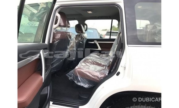 Buy Import Toyota Land Cruiser White Car in Import - Dubai in Dushanbe Buy Import Toyota Land Cruiser White Car in Import - Dubai in Dushanbe