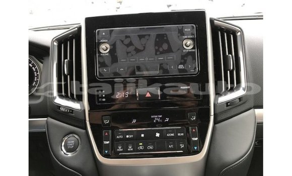 Buy Import Toyota Land Cruiser White Car in Import - Dubai in Dushanbe Buy Import Toyota Land Cruiser White Car in Import - Dubai in Dushanbe