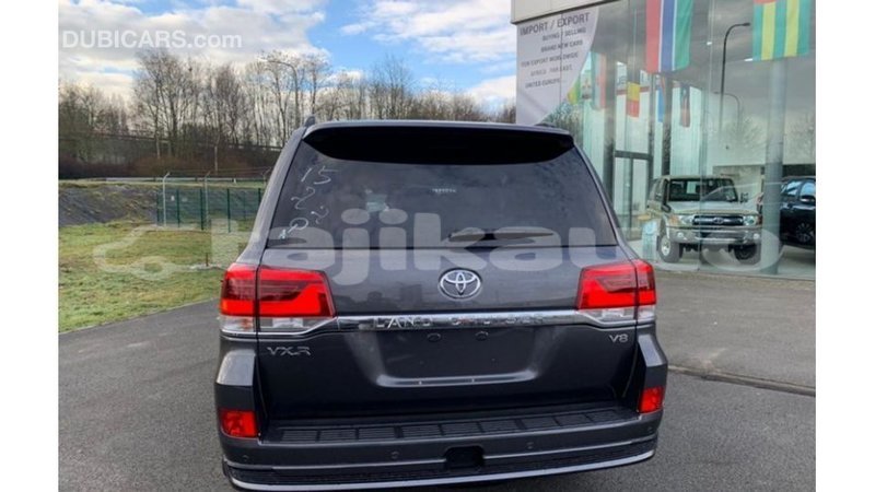 Big with watermark toyota land cruiser dushanbe import dubai 3171