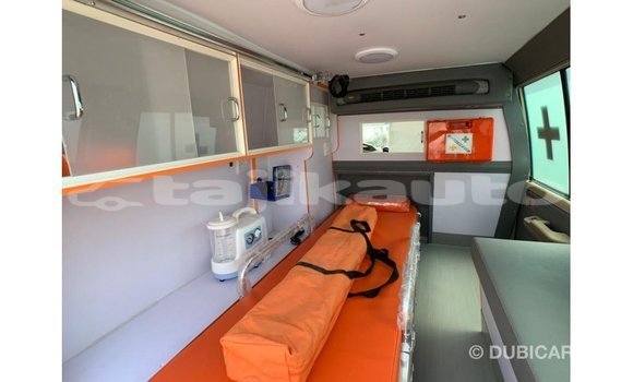 Buy Import Toyota Land Cruiser Beige Car in Import - Dubai in Dushanbe Buy Import Toyota Land Cruiser Beige Car in Import - Dubai in Dushanbe