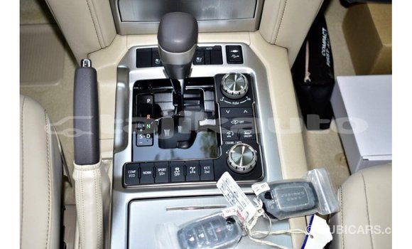 Buy Import Toyota Land Cruiser White Car in Import - Dubai in Dushanbe Buy Import Toyota Land Cruiser White Car in Import - Dubai in Dushanbe