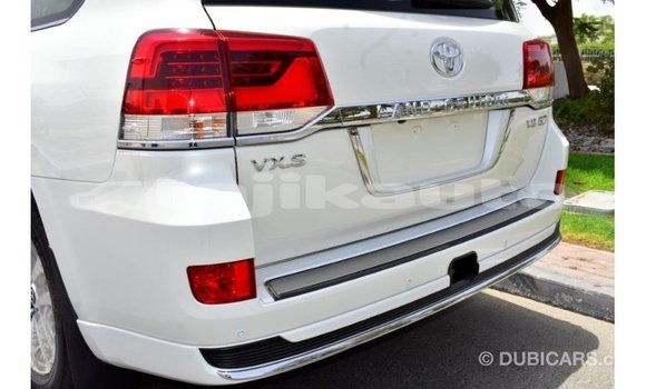 Buy Import Toyota Land Cruiser White Car in Import - Dubai in Dushanbe Buy Import Toyota Land Cruiser White Car in Import - Dubai in Dushanbe
