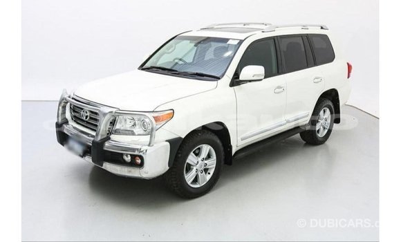 Buy Import Toyota Land Cruiser White Car in Import - Dubai in Dushanbe Buy Import Toyota Land Cruiser White Car in Import - Dubai in Dushanbe