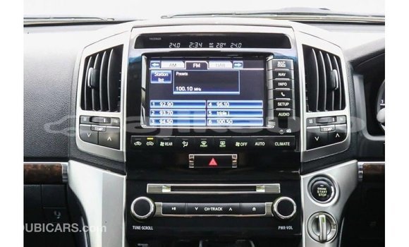 Buy Import Toyota Land Cruiser White Car in Import - Dubai in Dushanbe Buy Import Toyota Land Cruiser White Car in Import - Dubai in Dushanbe
