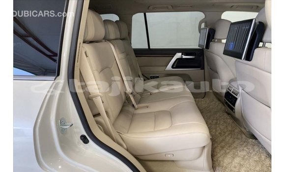 Buy Import Toyota Land Cruiser White Car in Import - Dubai in Dushanbe Buy Import Toyota Land Cruiser White Car in Import - Dubai in Dushanbe