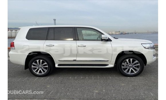 Buy Import Toyota Land Cruiser White Car in Import - Dubai in Dushanbe Buy Import Toyota Land Cruiser White Car in Import - Dubai in Dushanbe