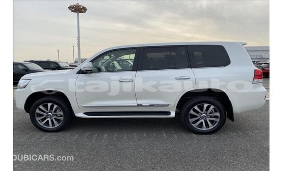 Buy Import Toyota Land Cruiser White Car in Import - Dubai in Dushanbe Buy Import Toyota Land Cruiser White Car in Import - Dubai in Dushanbe