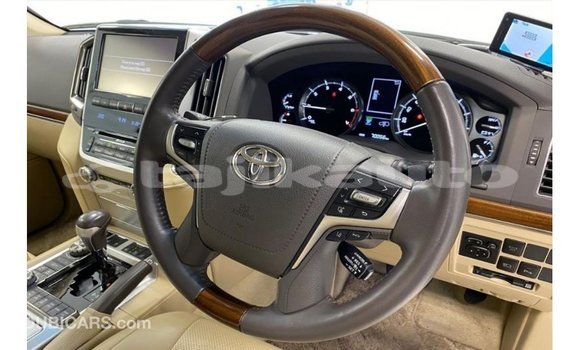 Buy Import Toyota Land Cruiser White Car in Import - Dubai in Dushanbe Buy Import Toyota Land Cruiser White Car in Import - Dubai in Dushanbe